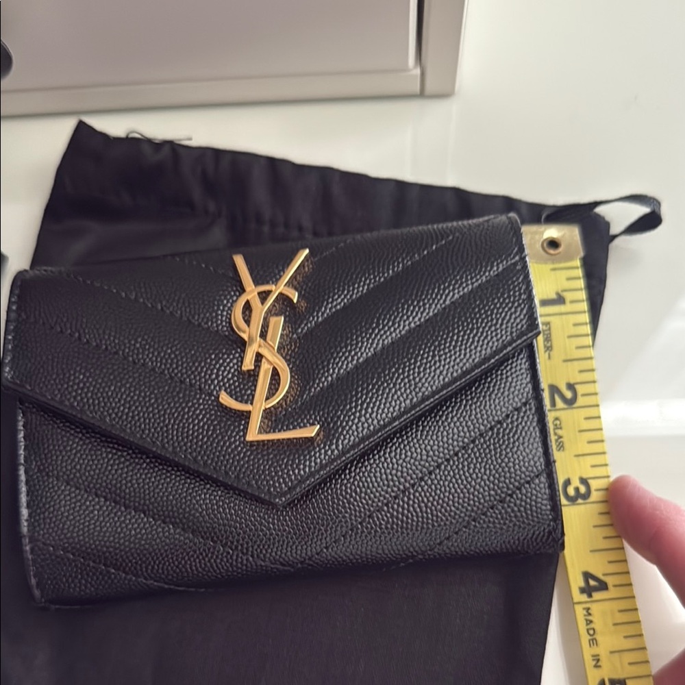 🥳HP🥳♥️Saint Laurent Black Quilted Wallet with Gold Logo♥️ - Picture 9 of 13
